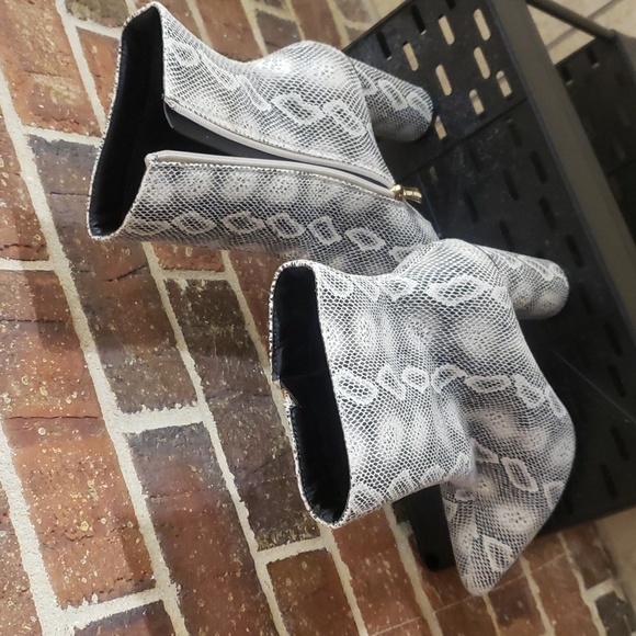 Cape Robbin booties. - Picture 4 of 9